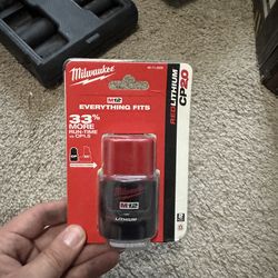 M12 12-Volt Lithium-lon 2.0 Ah Compact Battery Pack