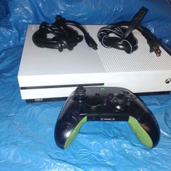 Xbox One S With Everything Make A Offer 