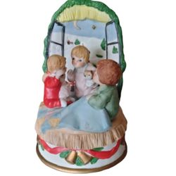 Porcelain Rotating Christmas Music Box 