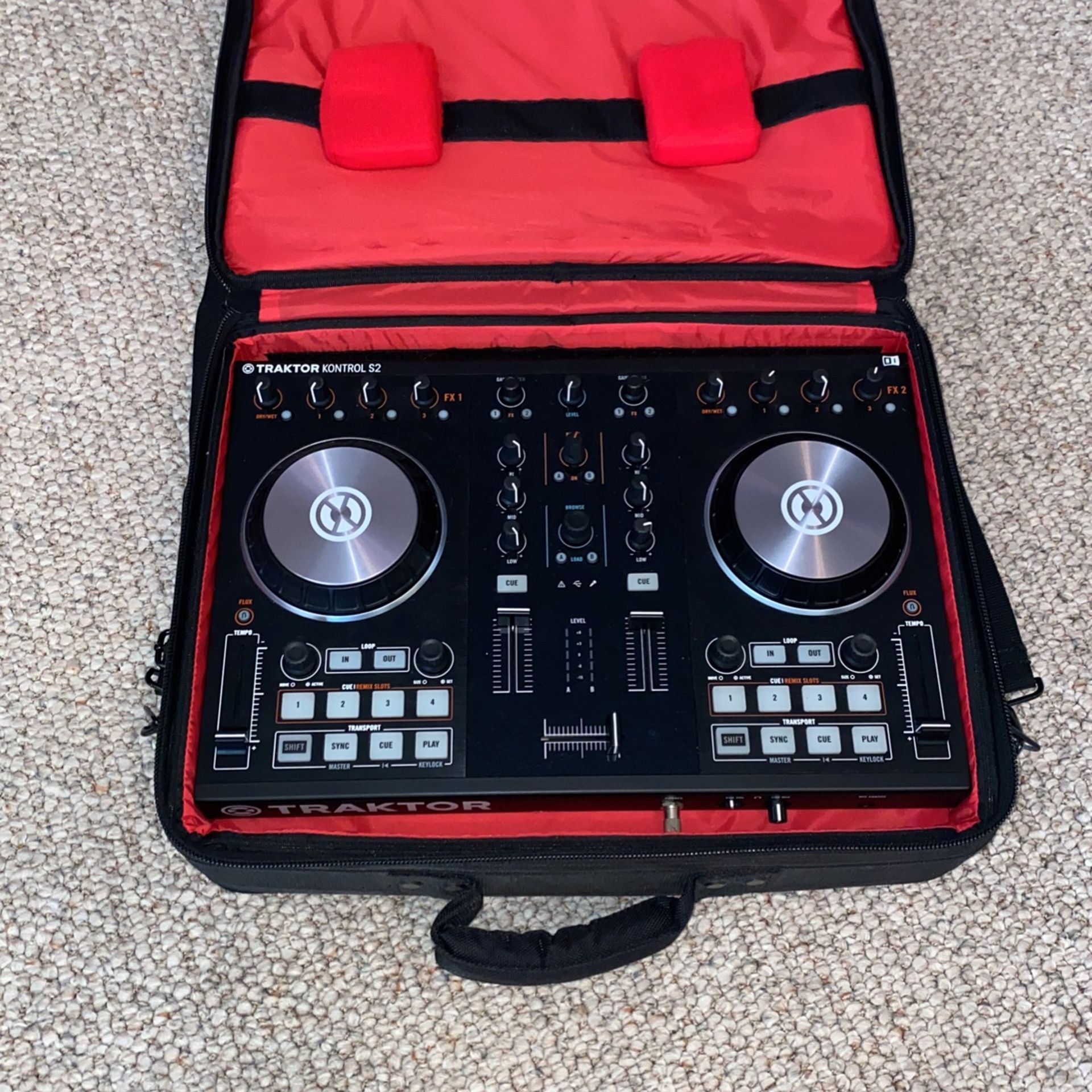 Traktor Kontrol S2
