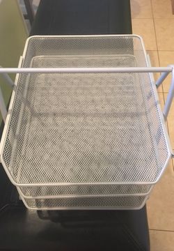 Desk organizer