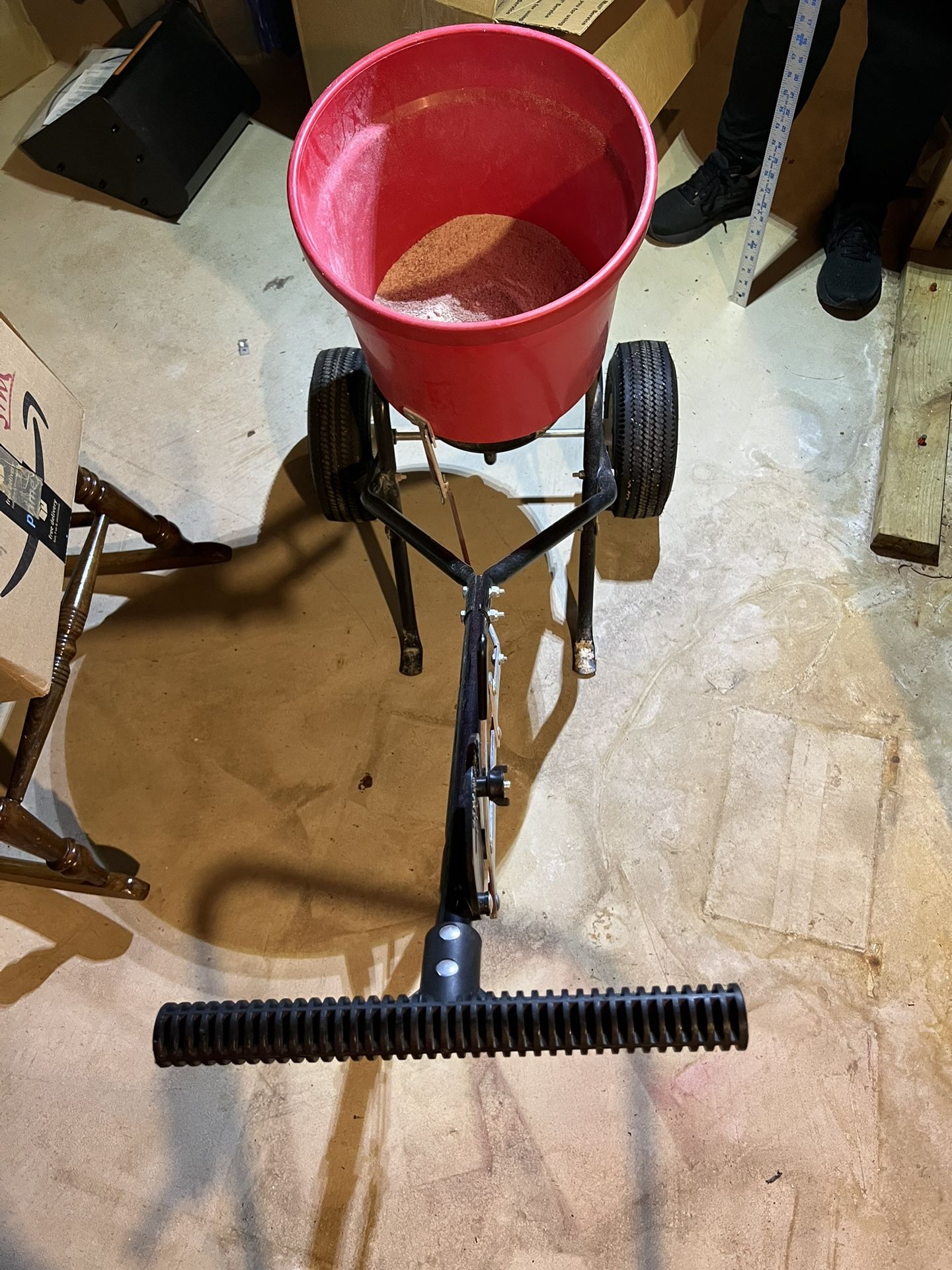 EarthWay EV-N-SPRED 50 lb. Broadcast Spreader.
