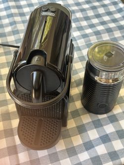Nespresso Inissia Espresso Machine by De'Longhi with Milk Frother