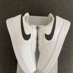 Nike AF1 Low White Black Pebbled Leather Mens Size 11