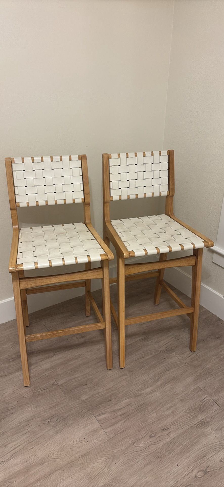 Set of two stools with backs (bar stool height)