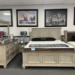 4PC King Bedroom Set 