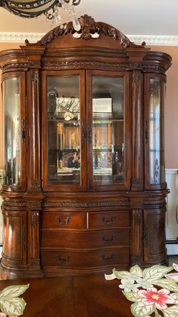 Beautiful lighted hutch
