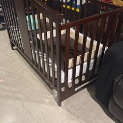 Baby/toddler Crib