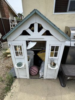 KIDS PLAY HOUSE