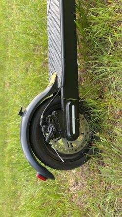 Segway Ninebot E2 Pro electric works fine just needs a charger