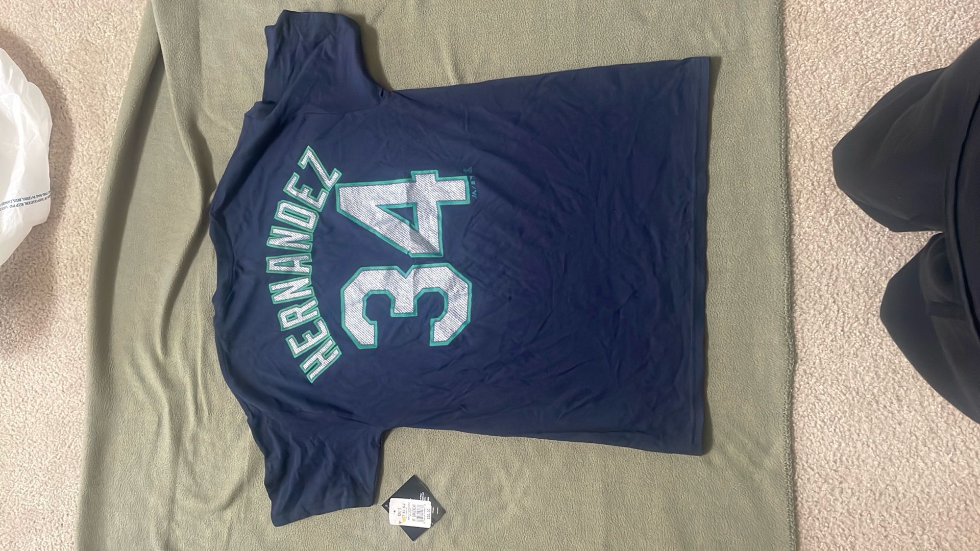 Hernández – Size Medium – Brand New, Never Worn