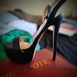 Meromute, Heeled Sandal,Black,  Size 7