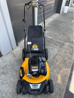 Dewalt Lawnmower