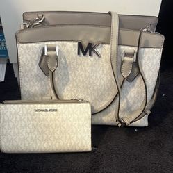 Michael kors Purse / Satchel 