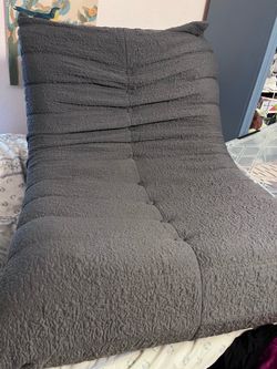 Adult size relaxing or gaming chair