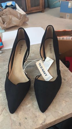 New!! Women’s Old Navy Black Pointed-Toe Heels size 7