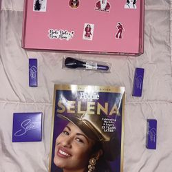 MAC Selena Limited Edition Makeup Box 