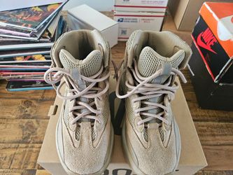 Yeezy desert boot salt Sz 9