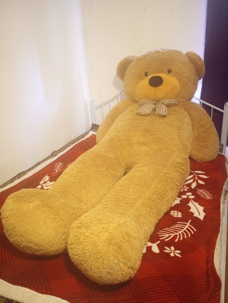 The Largests Teddy Bear Joyfay 80 Inches Tall Good Condition