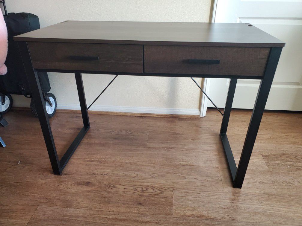 Desk With Drawers