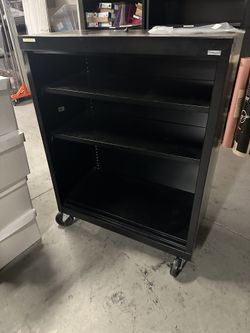 Metal Shelves On Wheels
