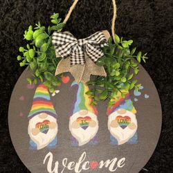 🏡 Gnome “Welcome” Door Hanger – Farmhouse Decor 🌈