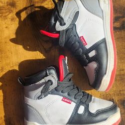 Levis Kids Shoes Size 8