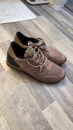 Valentino 42/9.5