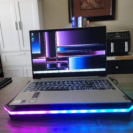 Lenovo Ideapad 15.6" Laptop 😃💪🏾 i7 256B SSD+128GB SSD! 384GB total.