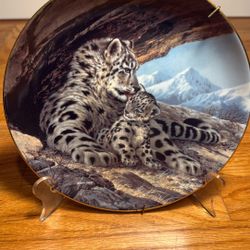 The Bradford Exchange, Will Nelson Collectors Plate, “The Snow Leopard”