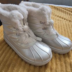 Snow Boots