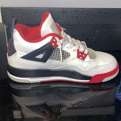 Air Jordan 4 Retro "Fire Red" (GS) (2020 Release)
