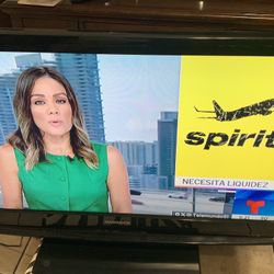 Magnavox 32MD3598/F7 32 inch LCD TV Television DVD Combo HDMI Player with Remote