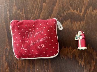Vintage Christmas Lapel Pin
