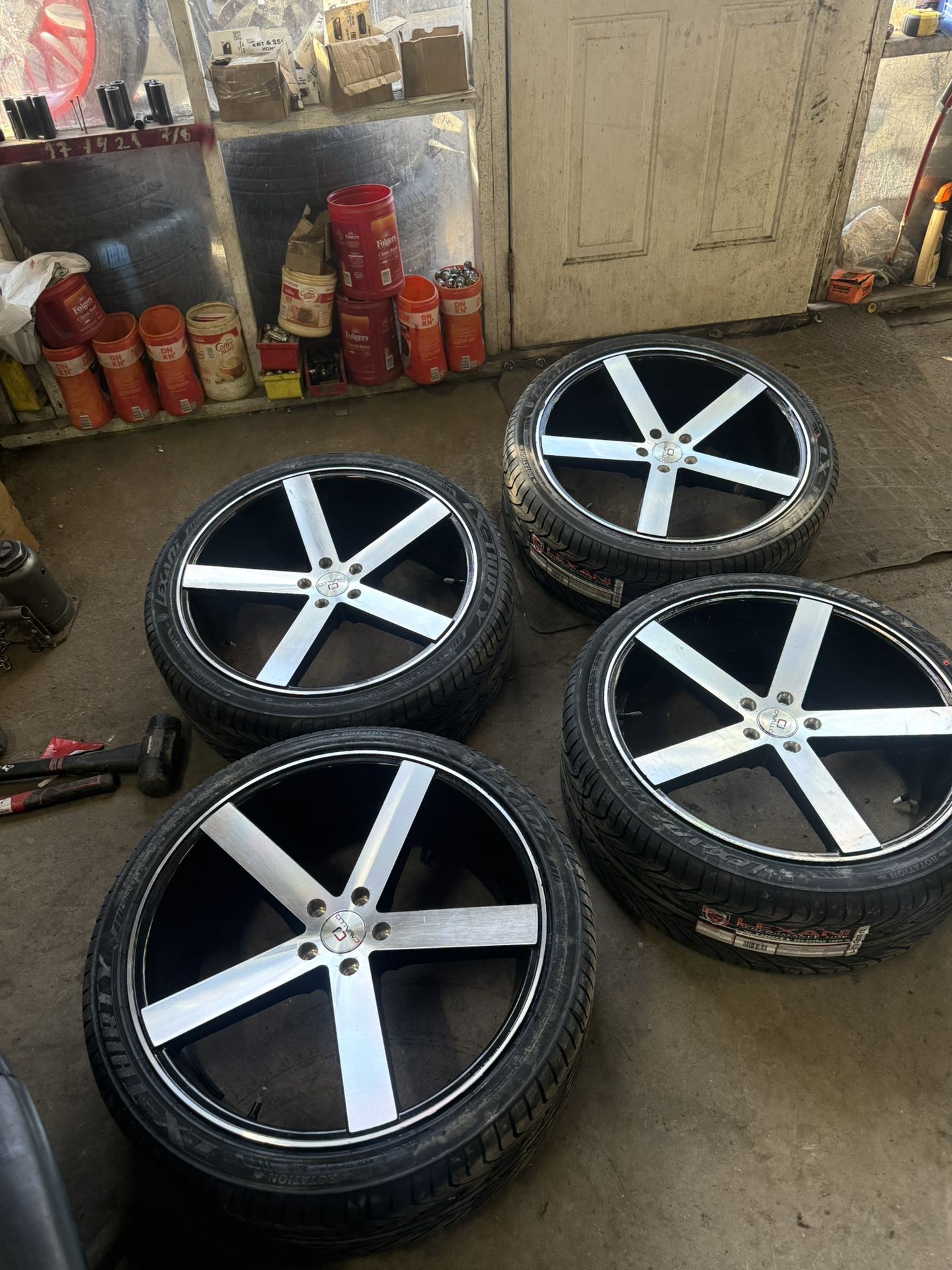 Rims And Tires 22’s