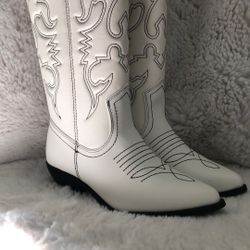 SODA White Cowboy Boots Women’s 8.5