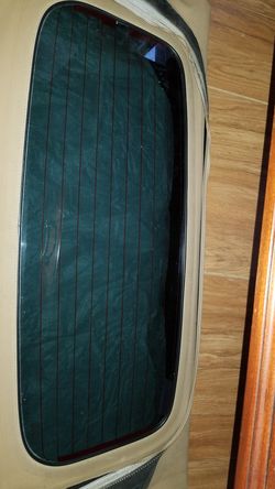 Rear tempered glass. Mazda Miata