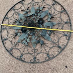 Garden Iron Round Art 