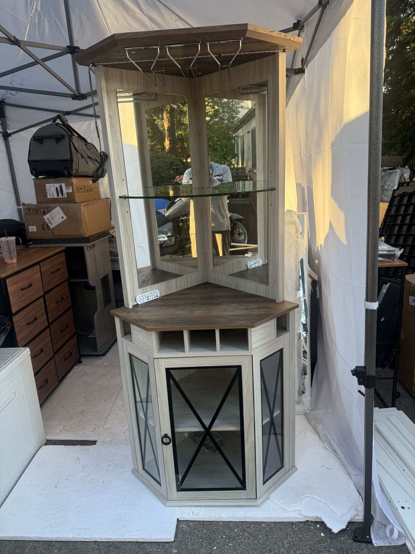 Corner Bar Unit