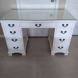 White Desk With Glass Top