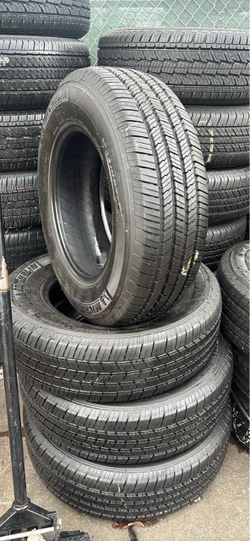 245/75R17 Michelin vendo 4 llantas con 95% de visa