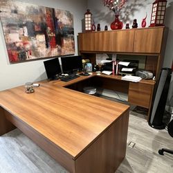 U shape Desk with Hutch 7 Available 