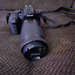 Nikon D3400 