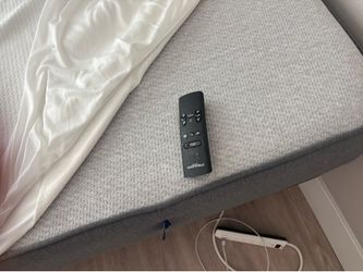 Queen Casper Mattress + Sleepworld Motorized Adjustable bed