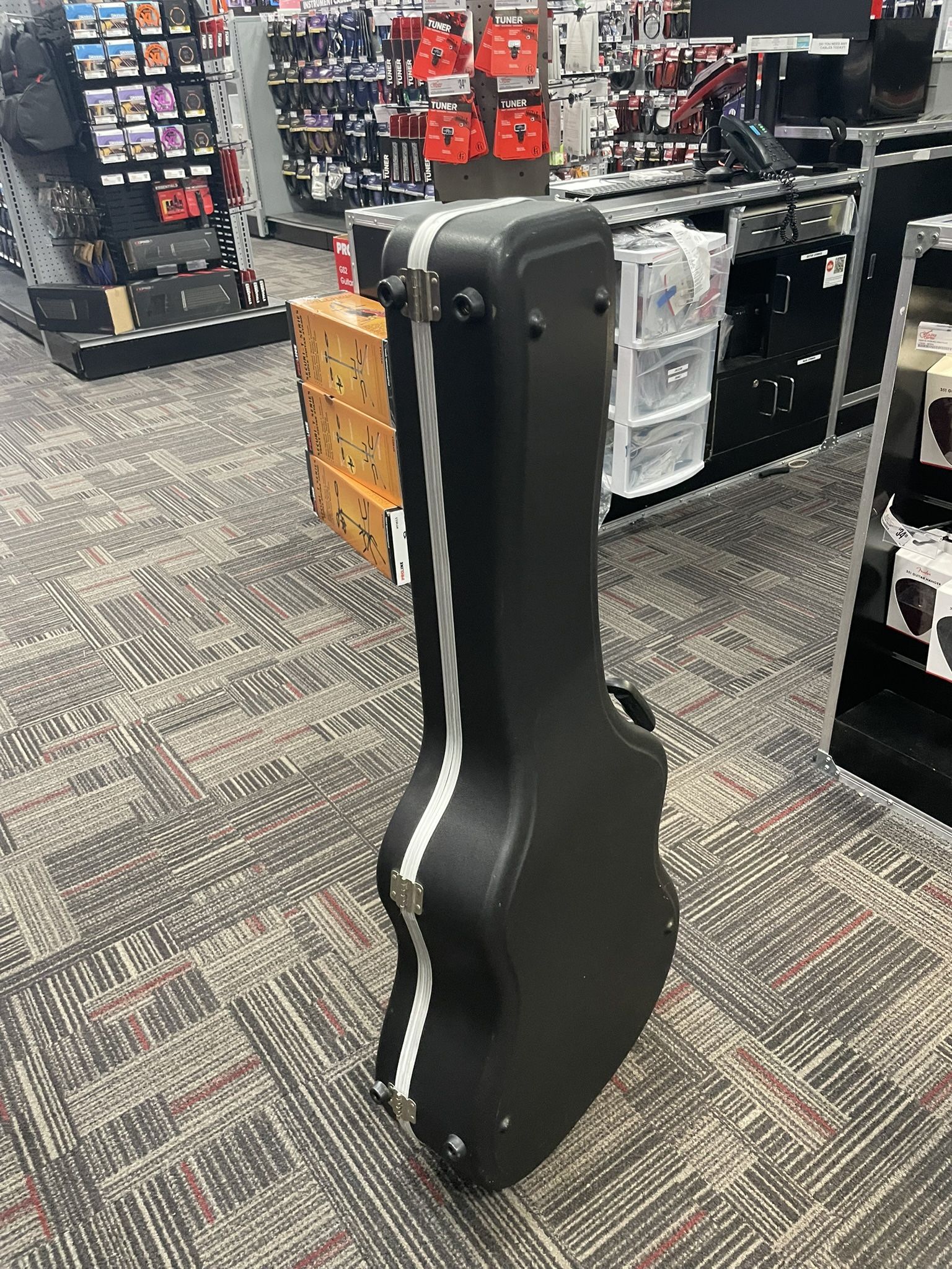 **Brand New Roadrunner Hard Shell Classical Guitar Case – $100 or Best Offer**