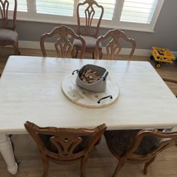 REAL 🪵 Wood Table , With Chairs. 8 Chairs, Table Seats 6. 