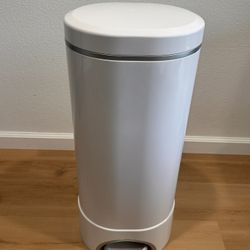 Munchkin Diaper Pail 