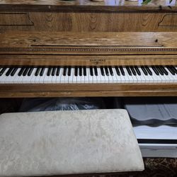 Hardman Piano 
