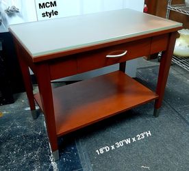 1990's Cherry Croyon MCM Style End Table / Cherry Side/End Table