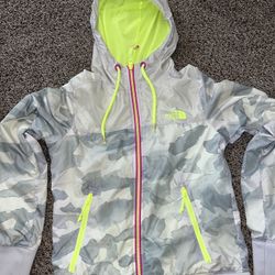 Nice Woman’s North Face Rain/Jogging Style Jacket Gray Shape Sz XS